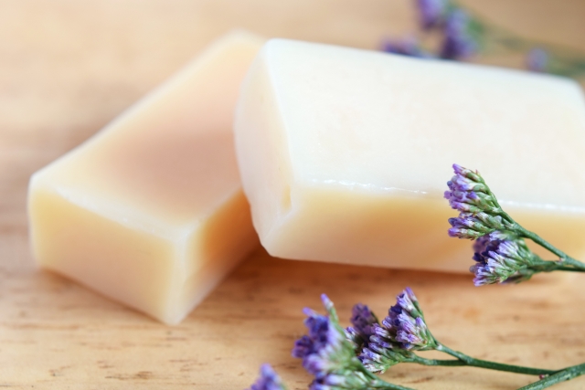 肌断食は石けん洗顔が必須? 石けん以外におすすめの洗顔料とは?