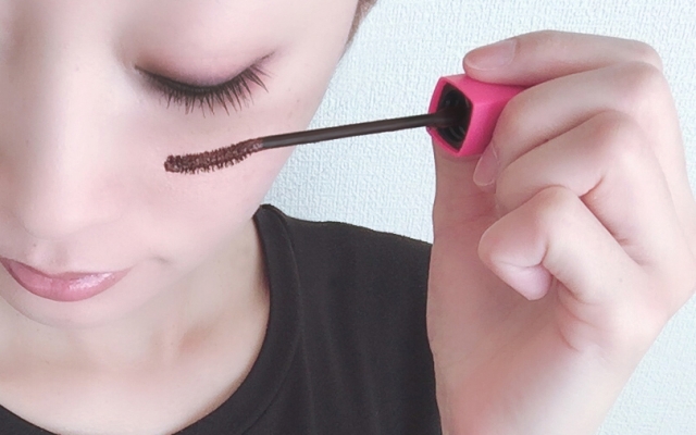 まつ毛美容液の使い方のコツとは？厳選おすすめアイテムも紹介！