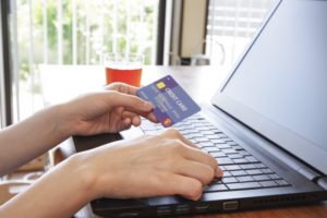 入出金管理は小規模事業主に重要！カード決済で支払いを調整しよう