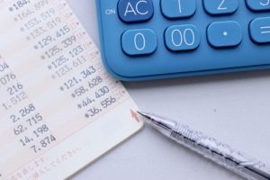 銀行振込をクレジットカード払いできない？支払いの調整方法を紹介