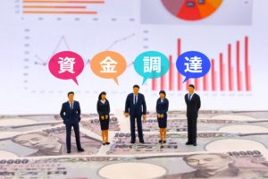 ファクタリングよりもコストを抑える方法がある？カード払いの魅力を紹介